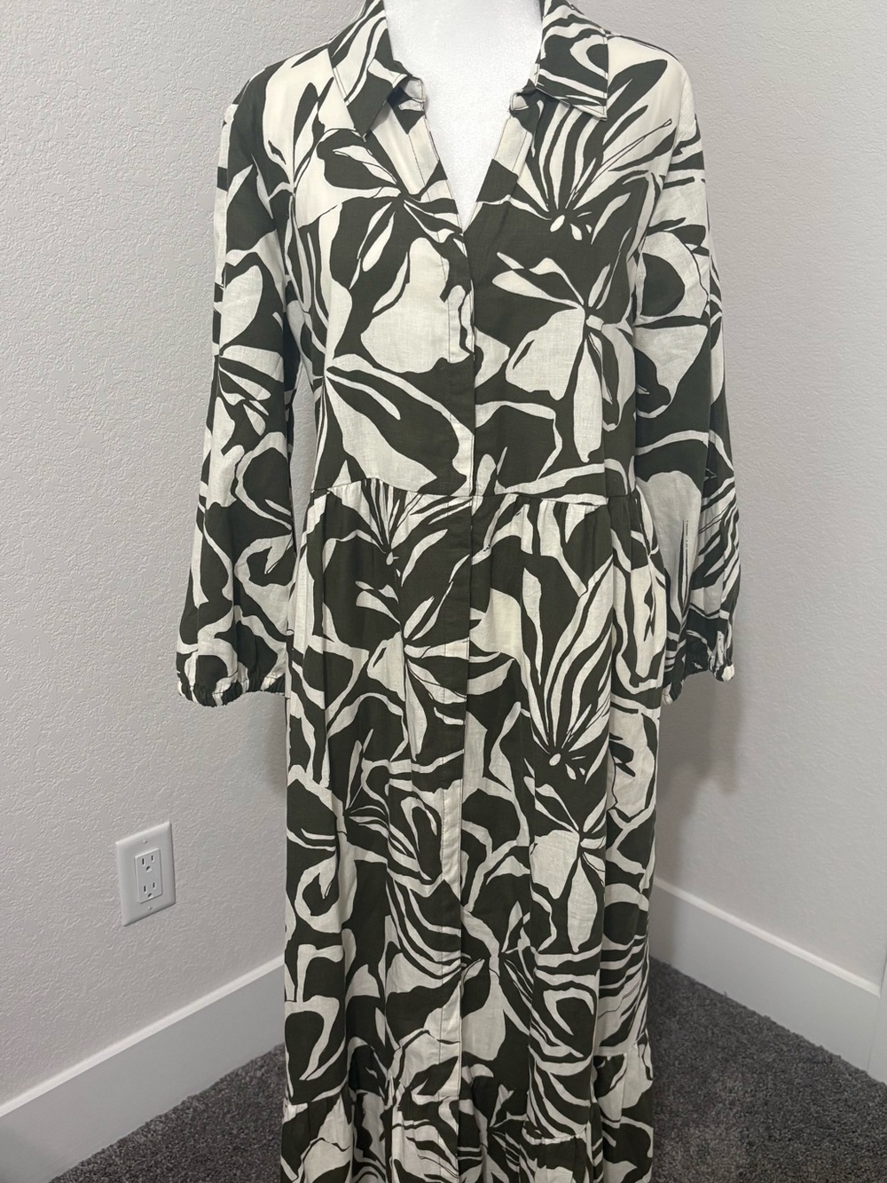 Women's Green & White Floral Linen Maxi Shirt Dress